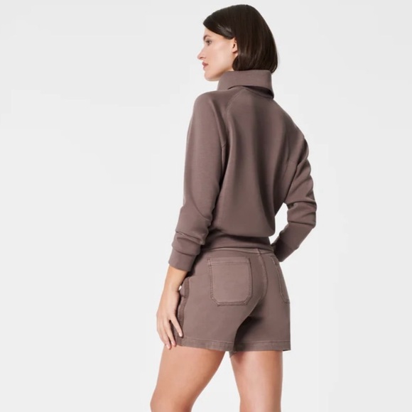 SPANX - Stretch Twill Shorts, 6" Women's Casual Shorts - Smoke - XL - NWT - Picture 2 of 7